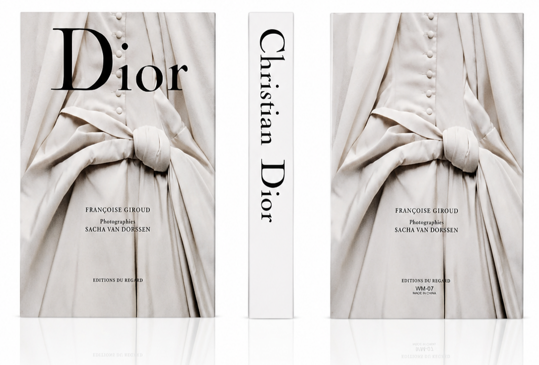 Livre décoratif Christian Dior — image principale